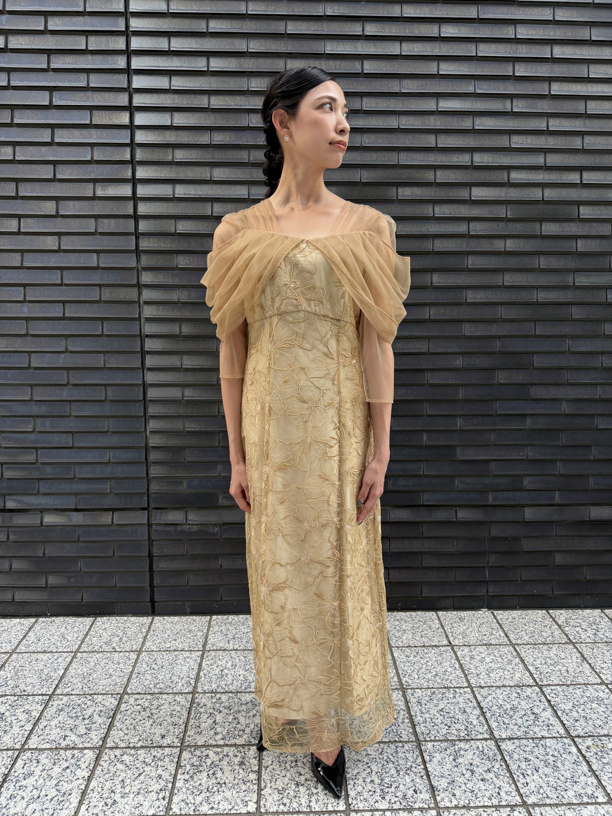 チュールドレープスパンコールドレス yellow 正面