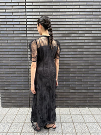 FLOWER LACE DRESS ブラック 着用写真