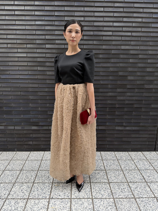 MOCOMOCO SET UP HALF SLEEVE DRESS ベージュ×ブラック 着用写真