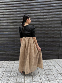MOCOMOCO SET UP HALF SLEEVE DRESS ベージュ×ブラック 着用写真