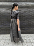 MOCOMOCO SET UP HALF SLEEVE DRESS チャコール 着用写真