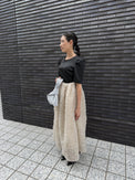 MOCOMOCO SET UP HALF SLEEVE DRESS アイボリー×ベージュ 着用写真