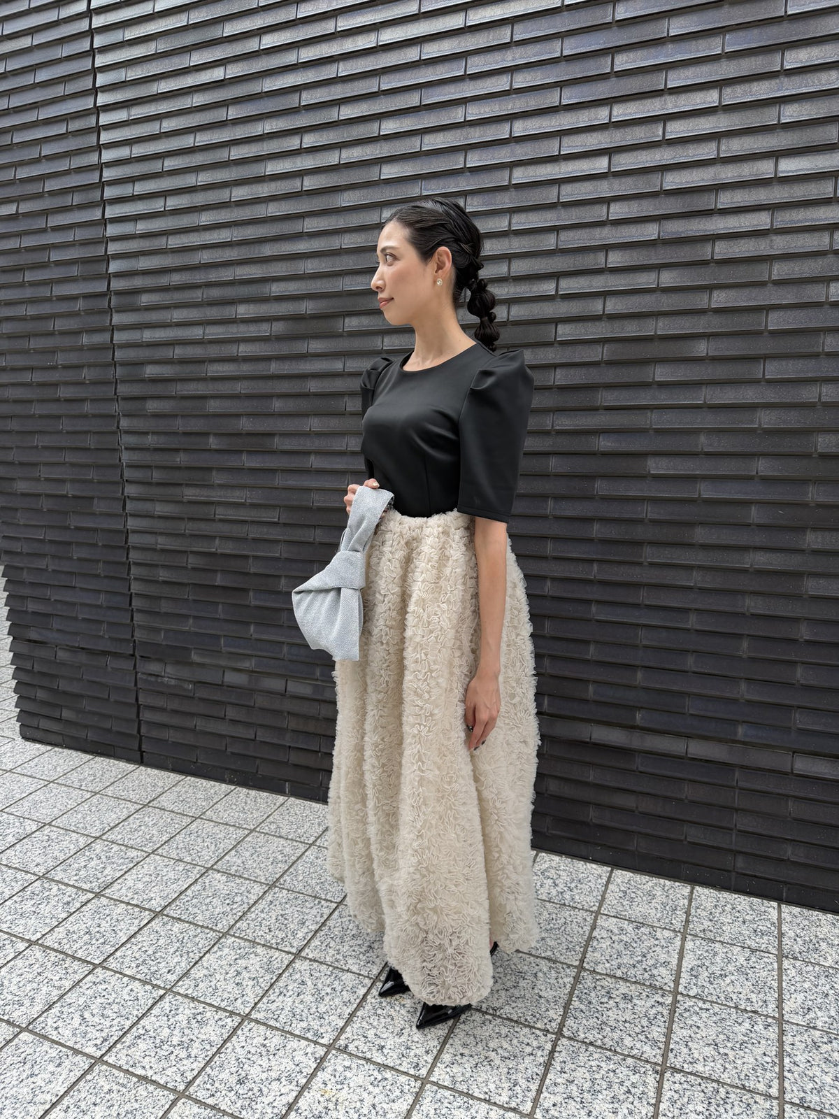 MOCOMOCO SET UP HALF SLEEVE DRESS アイボリー×ベージュ 着用写真